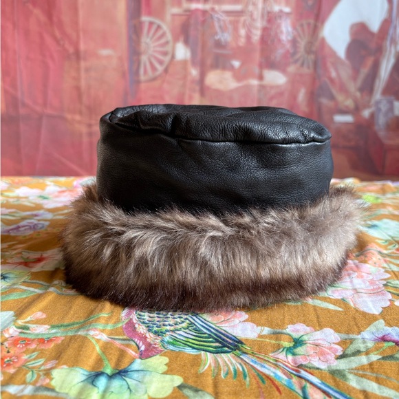 Vintage Hides in Hand Leather & Faux Fur Hat - Picture 2 of 5